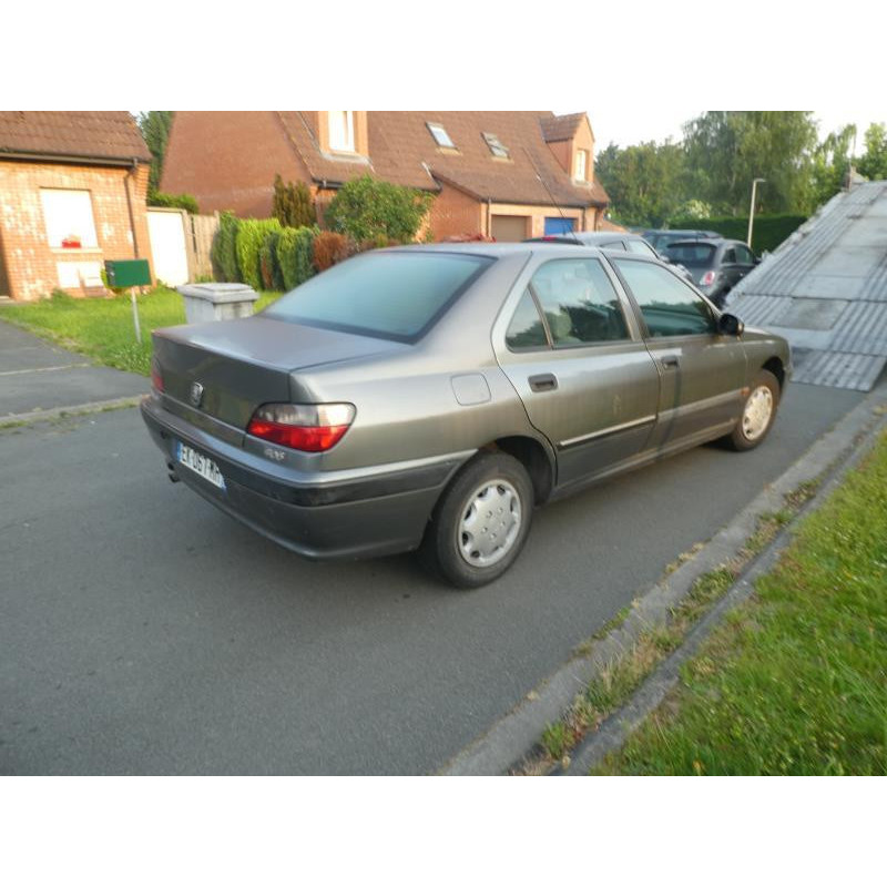 Calandre PEUGEOT 406 Photo n°5