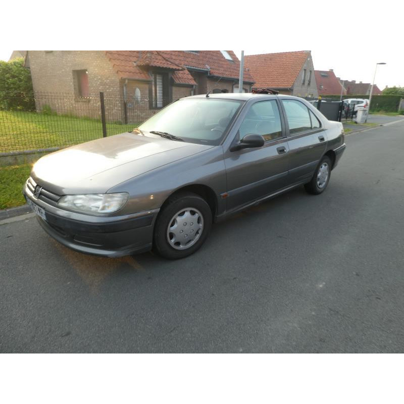 Calandre PEUGEOT 406 Photo n°11