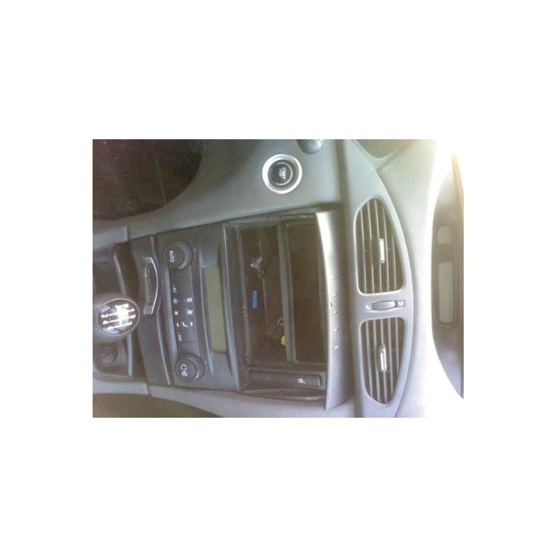 Calandre RENAULT LAGUNA 2 Photo n°6