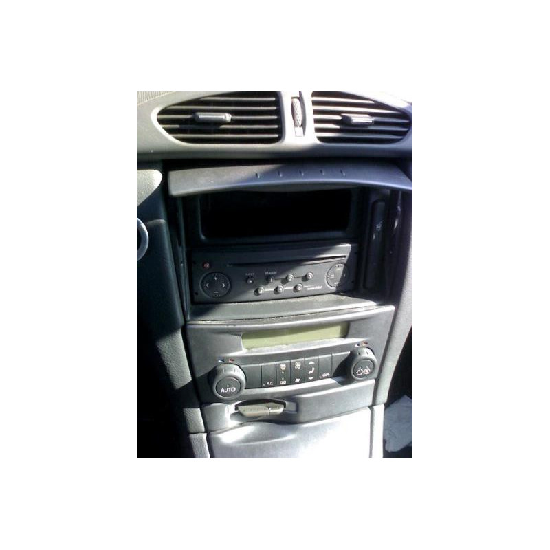 Calandre RENAULT LAGUNA 2 Photo n°10