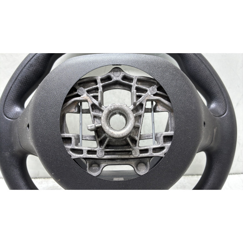 Volant PEUGEOT 208 1 Photo n°4