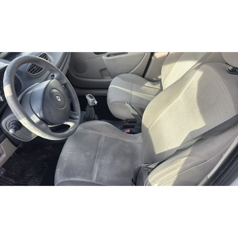 Feu arriere principal gauche (feux) RENAULT CLIO 3 Photo n°14