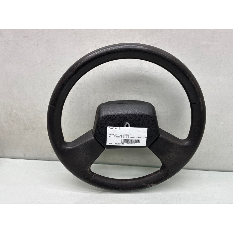 Volant RENAULT R21 Photo n°1