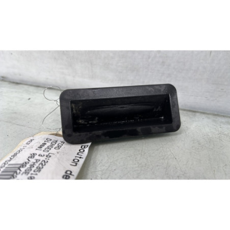 Bouton de coffre FORD MONDEO 3 Photo n°1