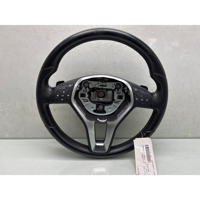 Volant MERCEDES CLASSE E 212 Photo n°1
