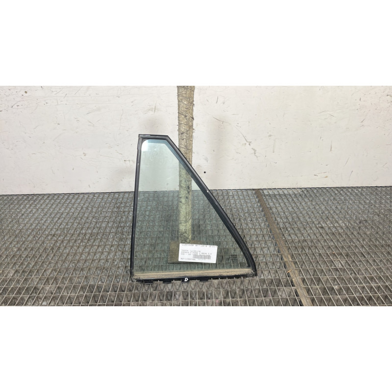 Custode arriere droit (porte) TOYOTA AVENSIS 2 Photo n°1