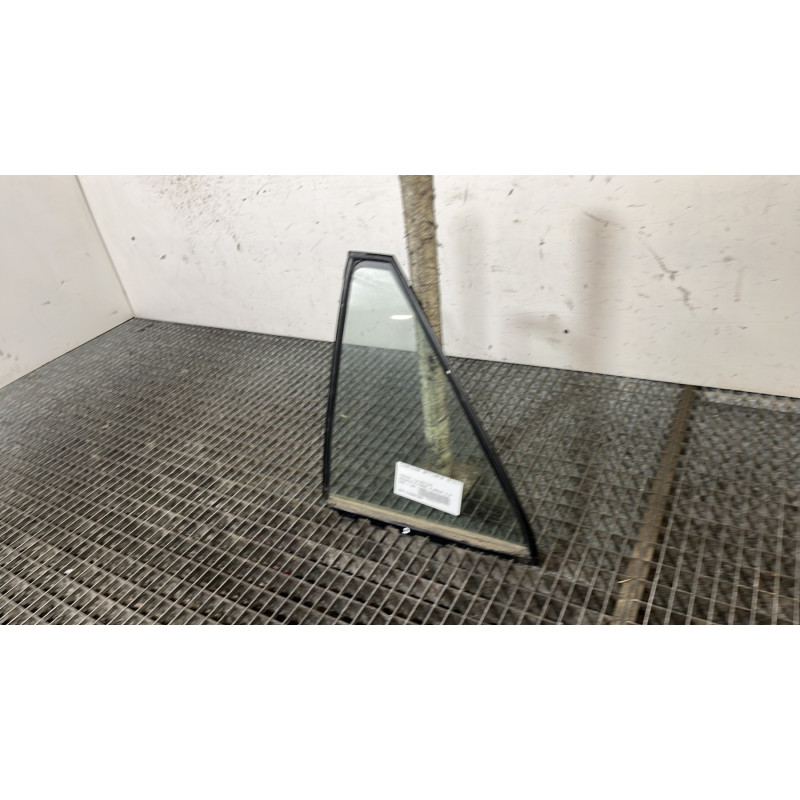 Custode arriere droit (porte) TOYOTA AVENSIS 2 Photo n°2