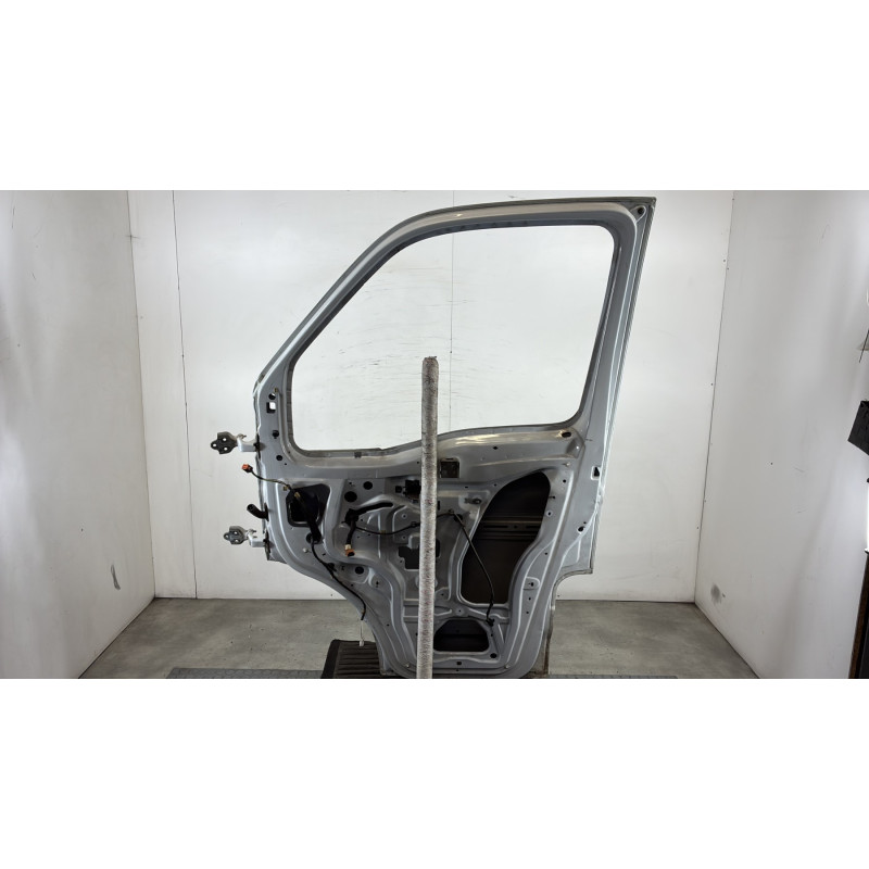 Porte avant droit RENAULT MASTER 2 Photo n°4