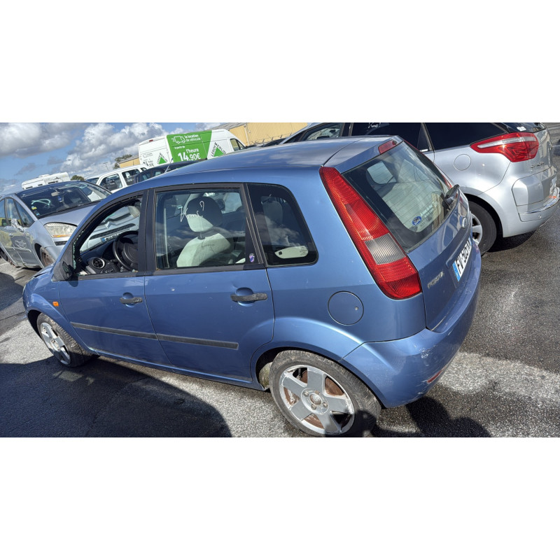 Feu arriere principal droit (feux) FORD FIESTA 5 Photo n°10