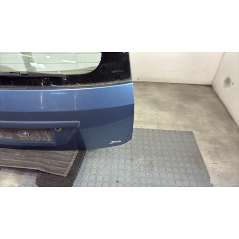 Malle/Hayon arriere FORD FIESTA 5 Photo n°4
