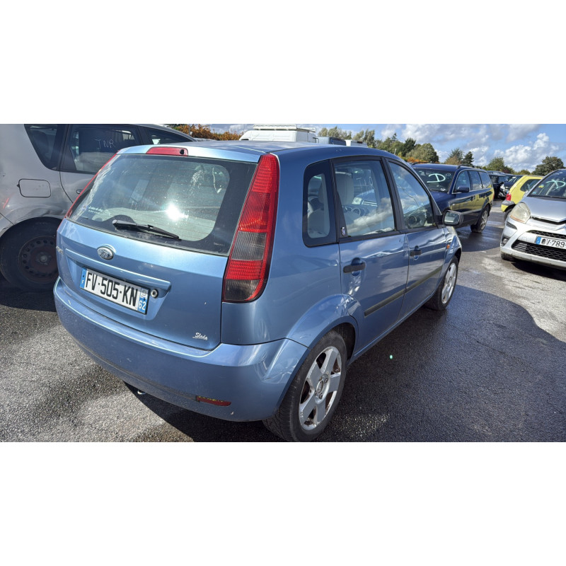 Malle/Hayon arriere FORD FIESTA 5 Photo n°9