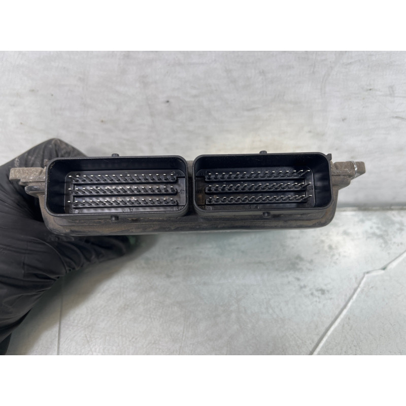Calculateur moteur RENAULT CLIO 2 Photo n°3