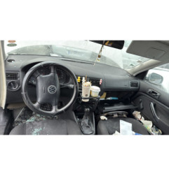 Vitre arriere gauche VOLKSWAGEN GOLF 4