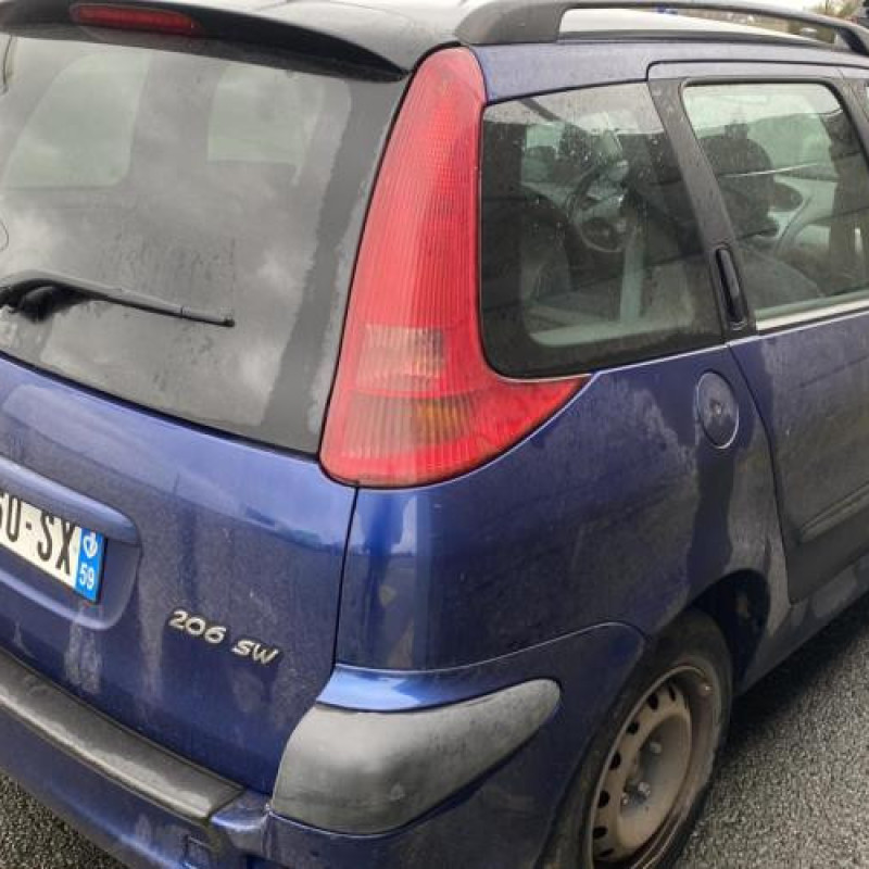 Attache ceinture arriere gauche PEUGEOT 206 Photo n°14