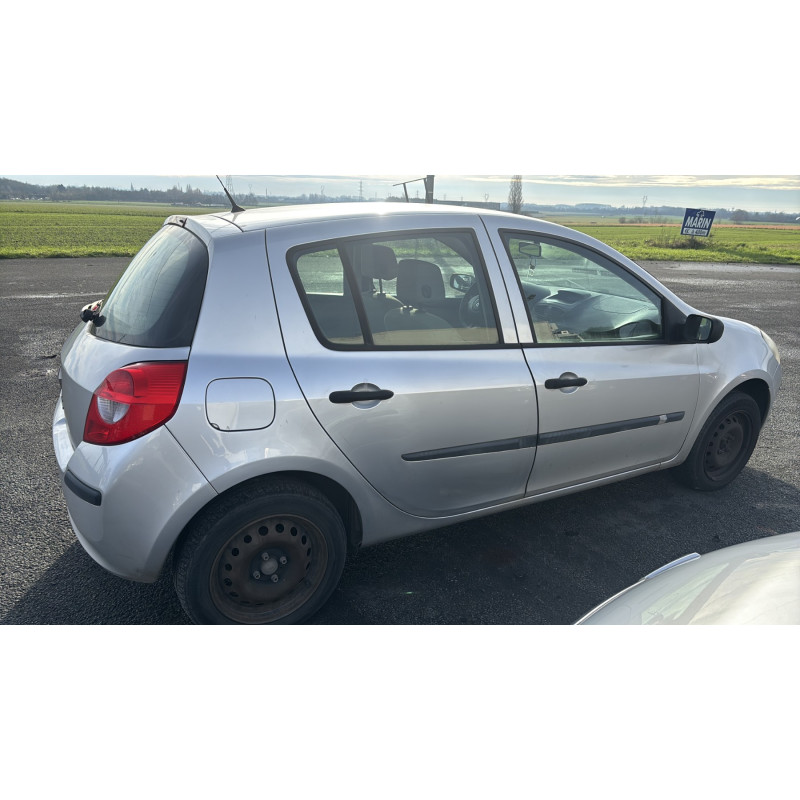 Renfort pare choc avant (traverse) RENAULT CLIO 3 Photo n°10