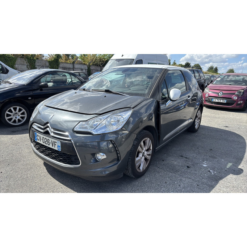 Vitre avant droit CITROEN DS3 Photo n°5