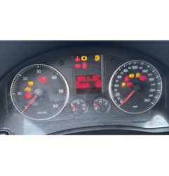 Attache ceinture avant gauche VOLKSWAGEN GOLF 5