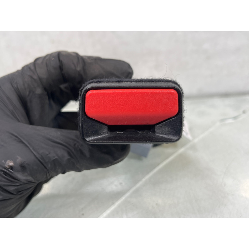 Attache ceinture avant gauche PEUGEOT 2008 1 Photo n°1