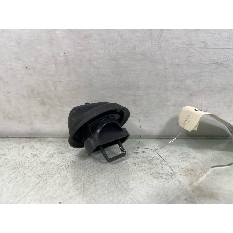 Bouchon de carburant RENAULT CLIO 3 Photo n°1