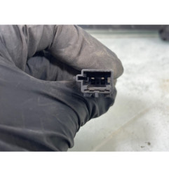 Attache ceinture avant gauche RENAULT CLIO 3 Photo n°1
