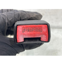 Attache ceinture avant gauche RENAULT CLIO 3