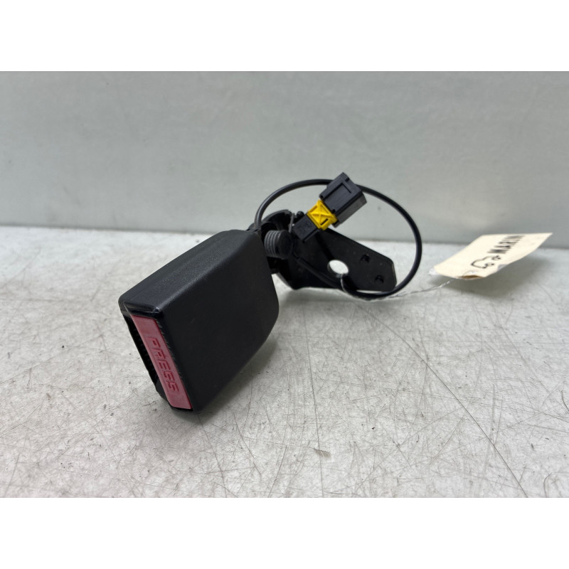 Attache ceinture arriere gauche PEUGEOT 207 Photo n°1