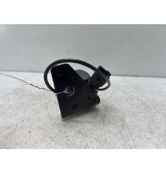Attache ceinture arriere gauche PEUGEOT 207