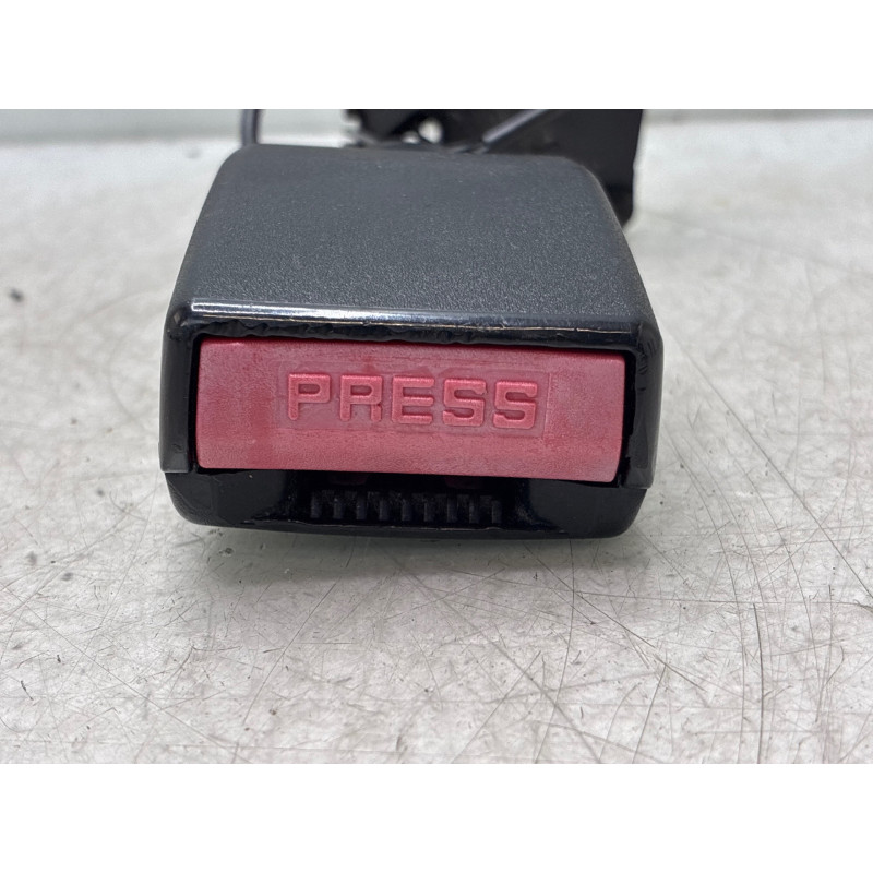 Attache ceinture arriere gauche PEUGEOT 207 Photo n°4