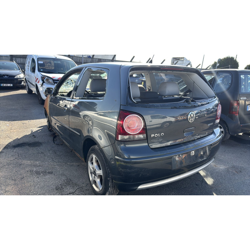 Actionneur verrou trappe d'essence VOLKSWAGEN POLO 4 Photo n°8