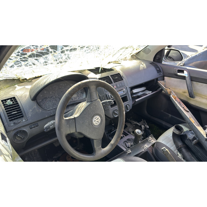 Actionneur verrou trappe d'essence VOLKSWAGEN POLO 4 Photo n°14