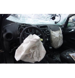 Vitre avant droit OPEL CORSA D