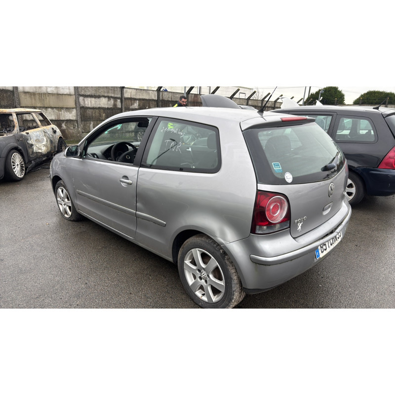 Bras essuie glace avant gauche VOLKSWAGEN POLO 4 Photo n°10
