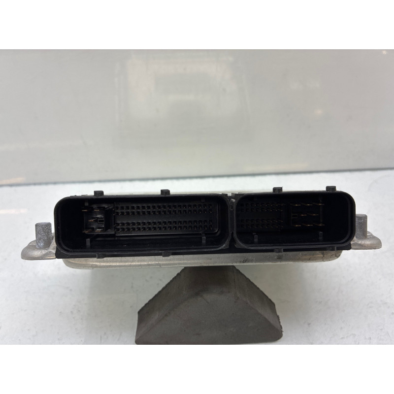 Calculateur moteur VOLKSWAGEN POLO 4 Photo n°4