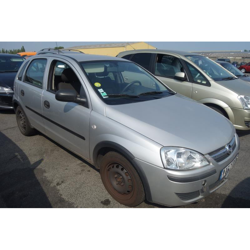 Vitre arriere droit OPEL CORSA C Photo n°9