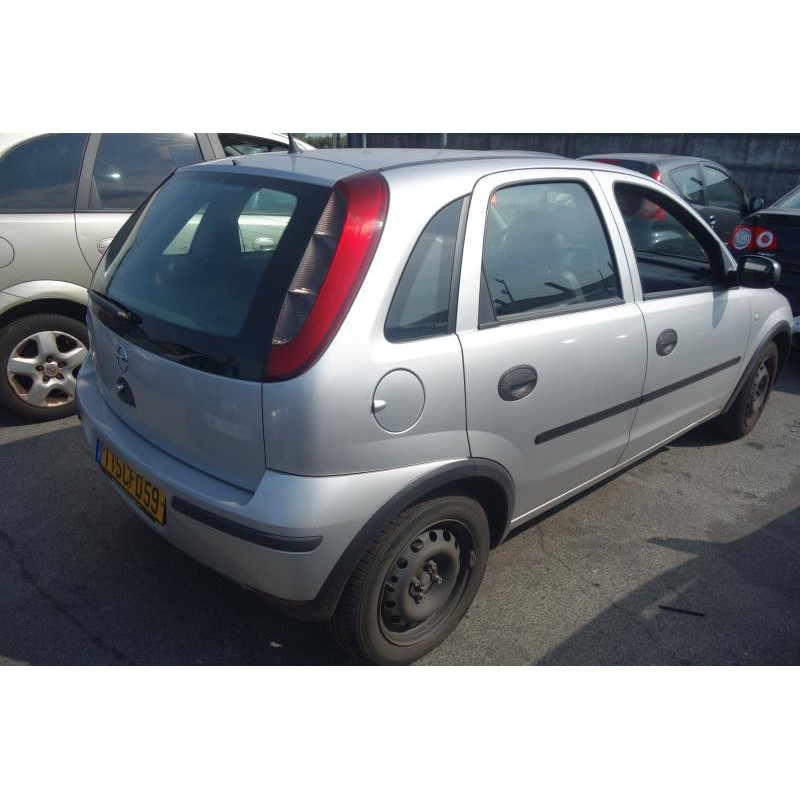 Vitre arriere droit OPEL CORSA C Photo n°10