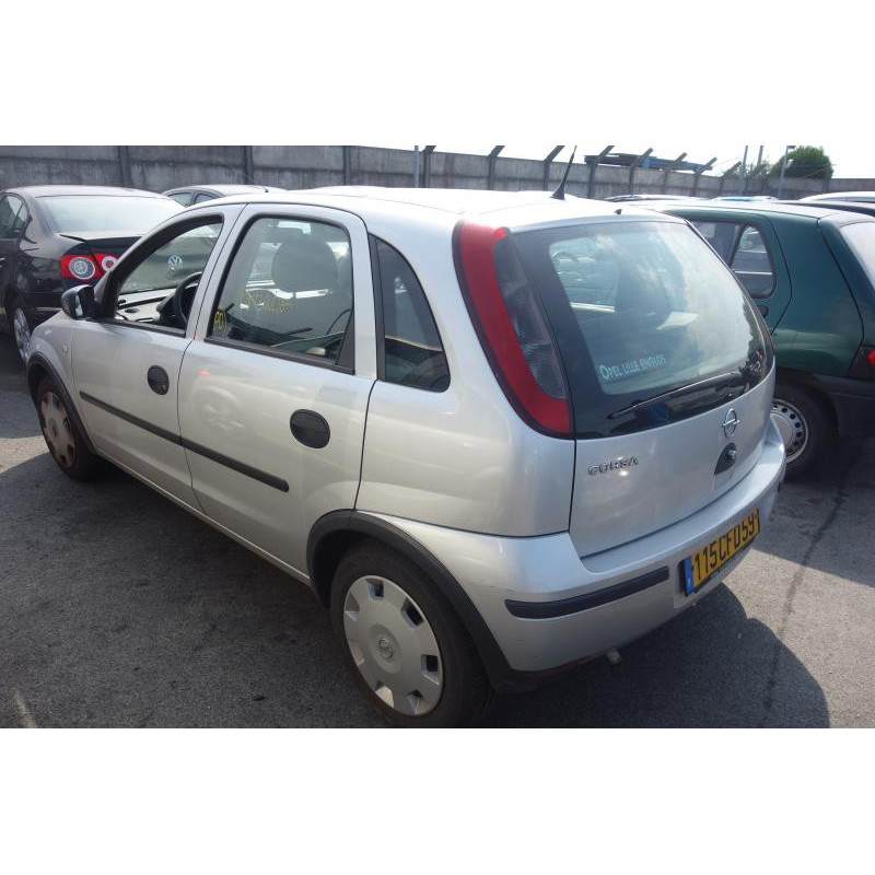 Vitre arriere droit OPEL CORSA C Photo n°11