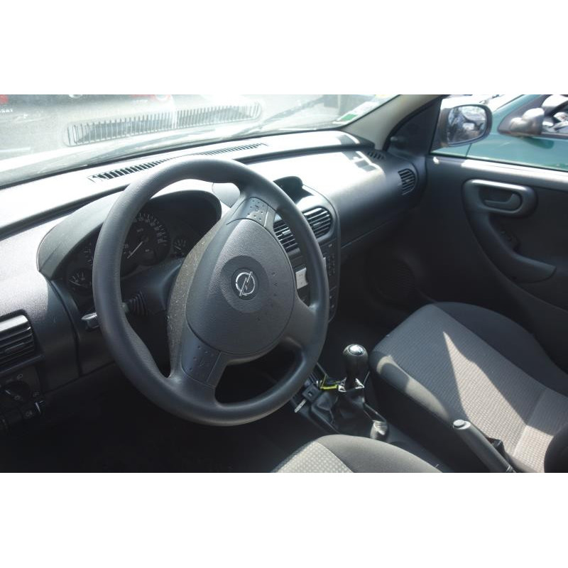 Vitre arriere droit OPEL CORSA C Photo n°12