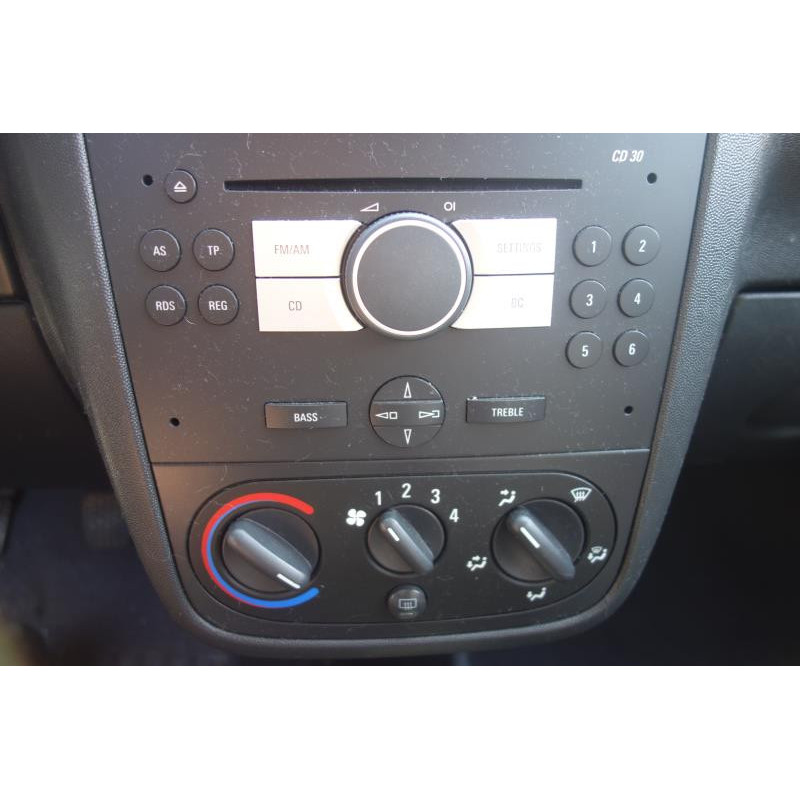 Vitre arriere droit OPEL CORSA C Photo n°13
