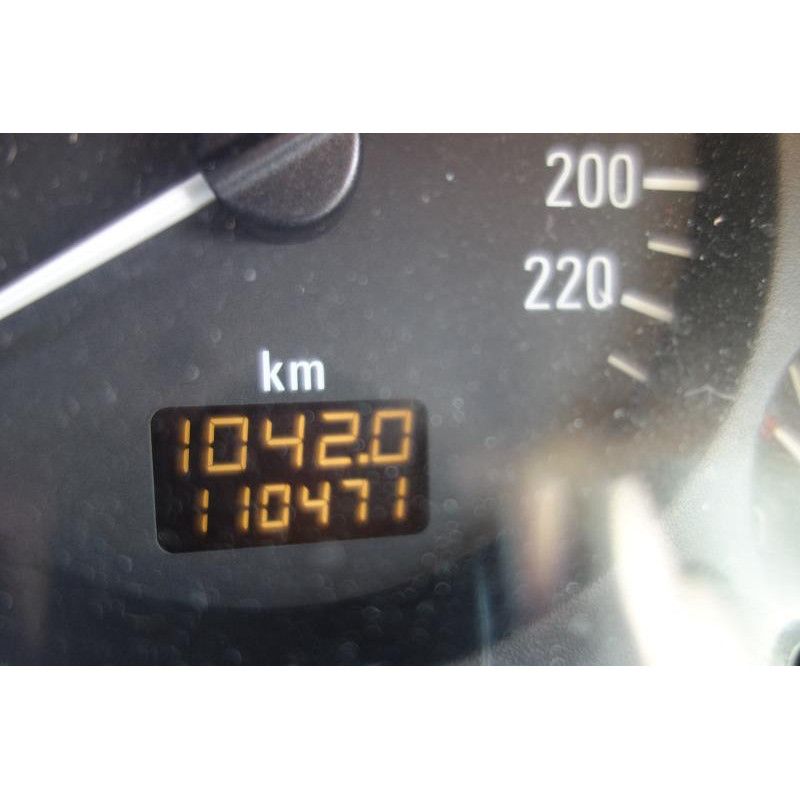 Vitre arriere droit OPEL CORSA C Photo n°15