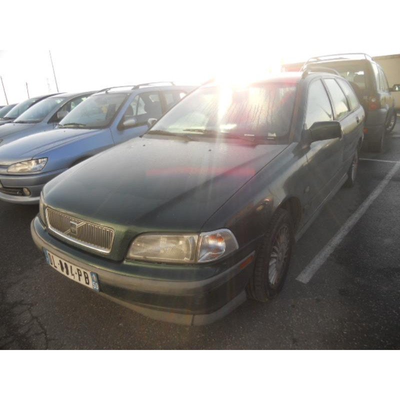 Vitre avant gauche VOLVO V 40 1 Photo n°7