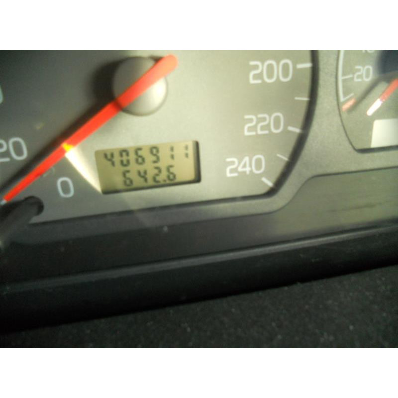 Vitre avant gauche VOLVO V 40 1 Photo n°13
