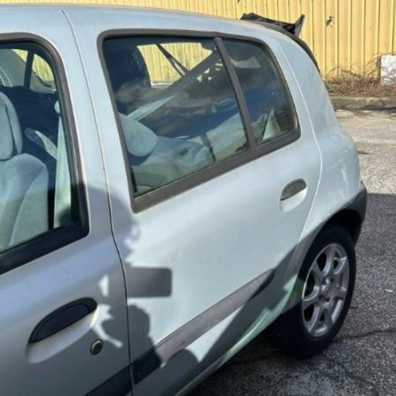 Serrure arriere gauche RENAULT CLIO 2 Photo n°9