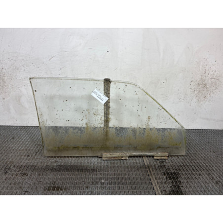 Vitre avant gauche PEUGEOT 309