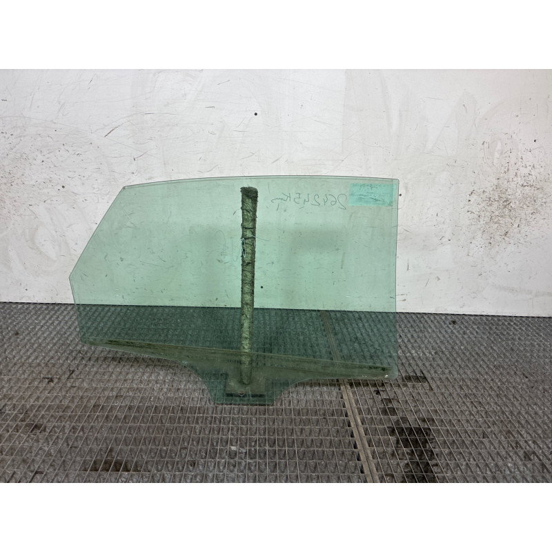 Vitre arriere gauche CITROEN C5 1 Photo n°1