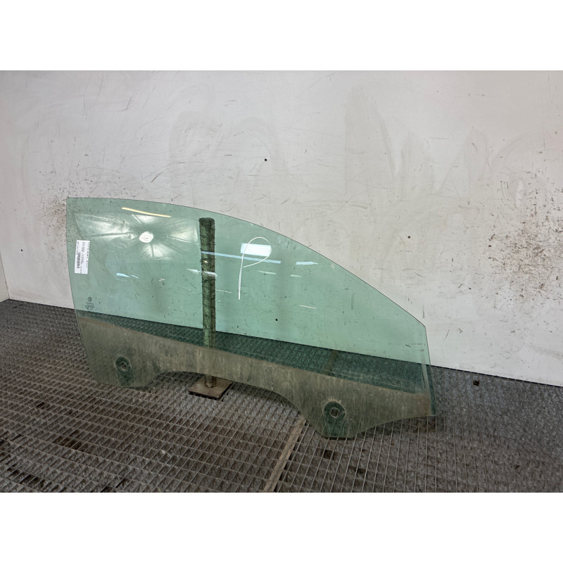 Vitre avant droit ALFA ROMEO MITO Photo n°2