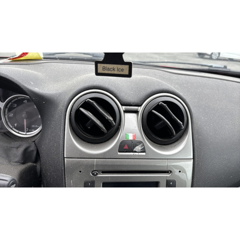 Vitre avant droit ALFA ROMEO MITO Photo n°20