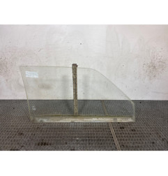 Vitre avant gauche PEUGEOT 205