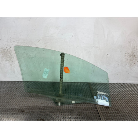 Vitre avant gauche PEUGEOT 207