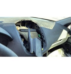 Vitre avant gauche PEUGEOT 207