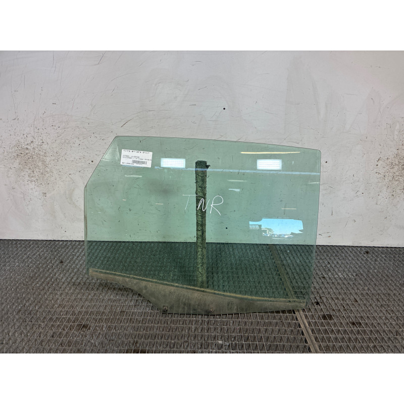 Vitre arriere droit CITROEN C4 PICASSO 1 Photo n°1
